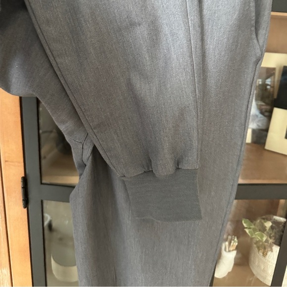 FIGS Scrubs Tansen Joggers Scrub Pants graphite cuff slim fit regular pockets - Picture 4 of 7